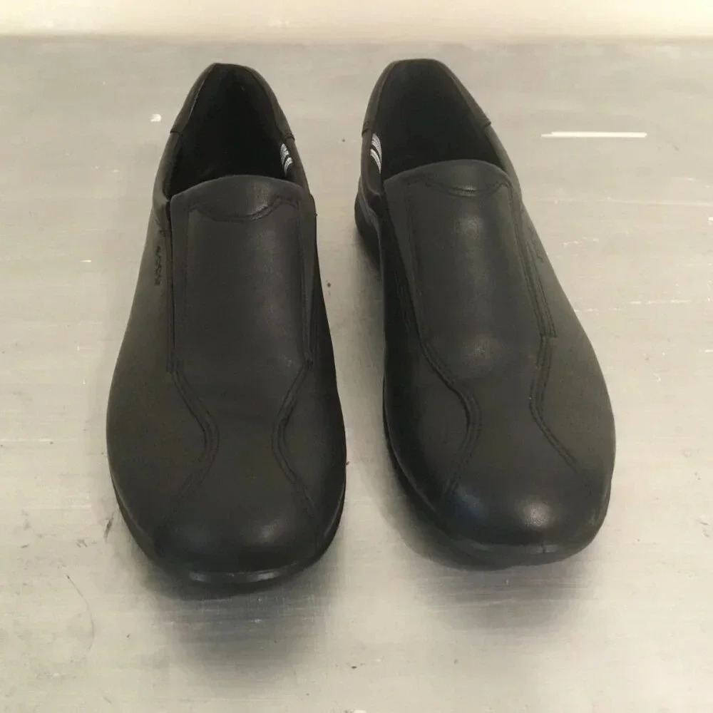 Ecco Black Slip-On Leather Flats